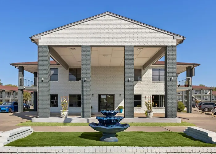 Hometowne Studios By Red Roof San Antonio E - Frost Bank Center